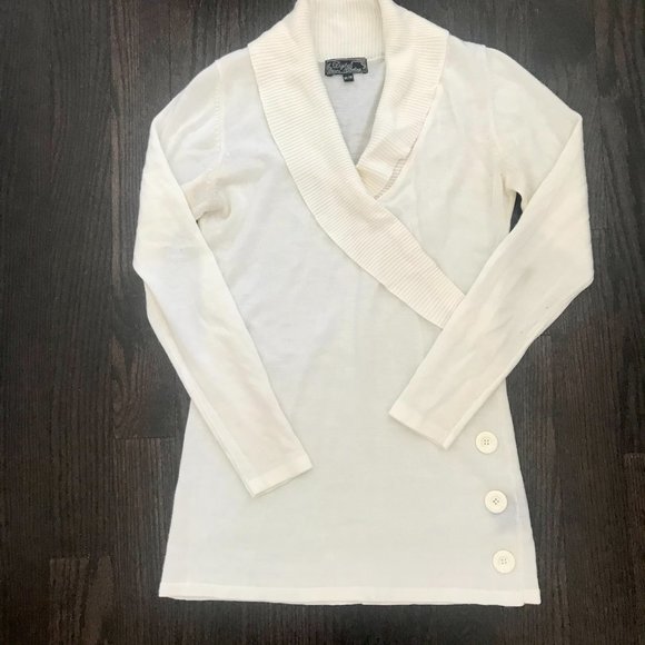 White Full Sleeves Light Sweater - Picture 6 of 6